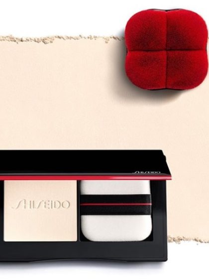 Shiseido - Synchro Skin Invisible Silk Pressed Powder