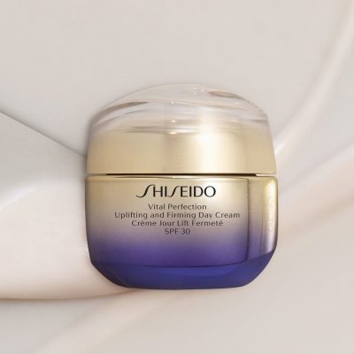 Shiseido - Vital Perfection Uplifting and Firming Day Cream SPF30, 50ml