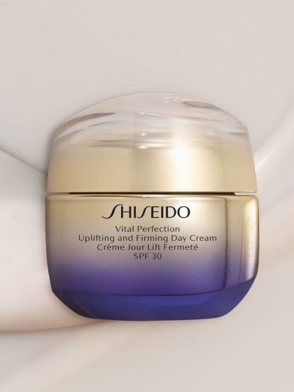 Shiseido - Vital Perfection Uplifting and Firming Day Cream SPF30, 50ml